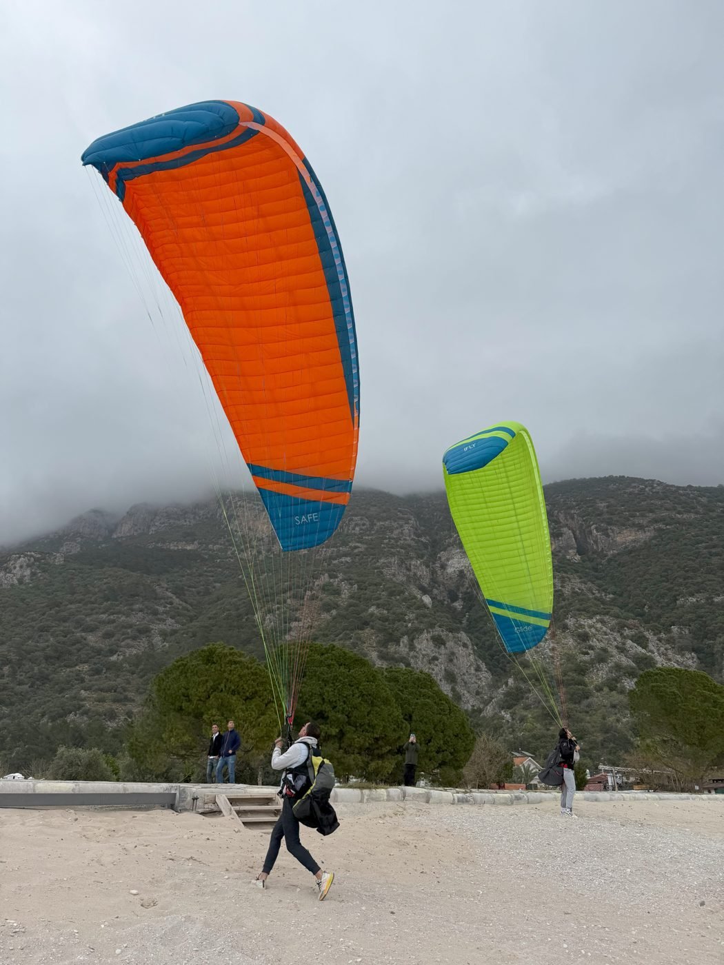 SAFE paraglider